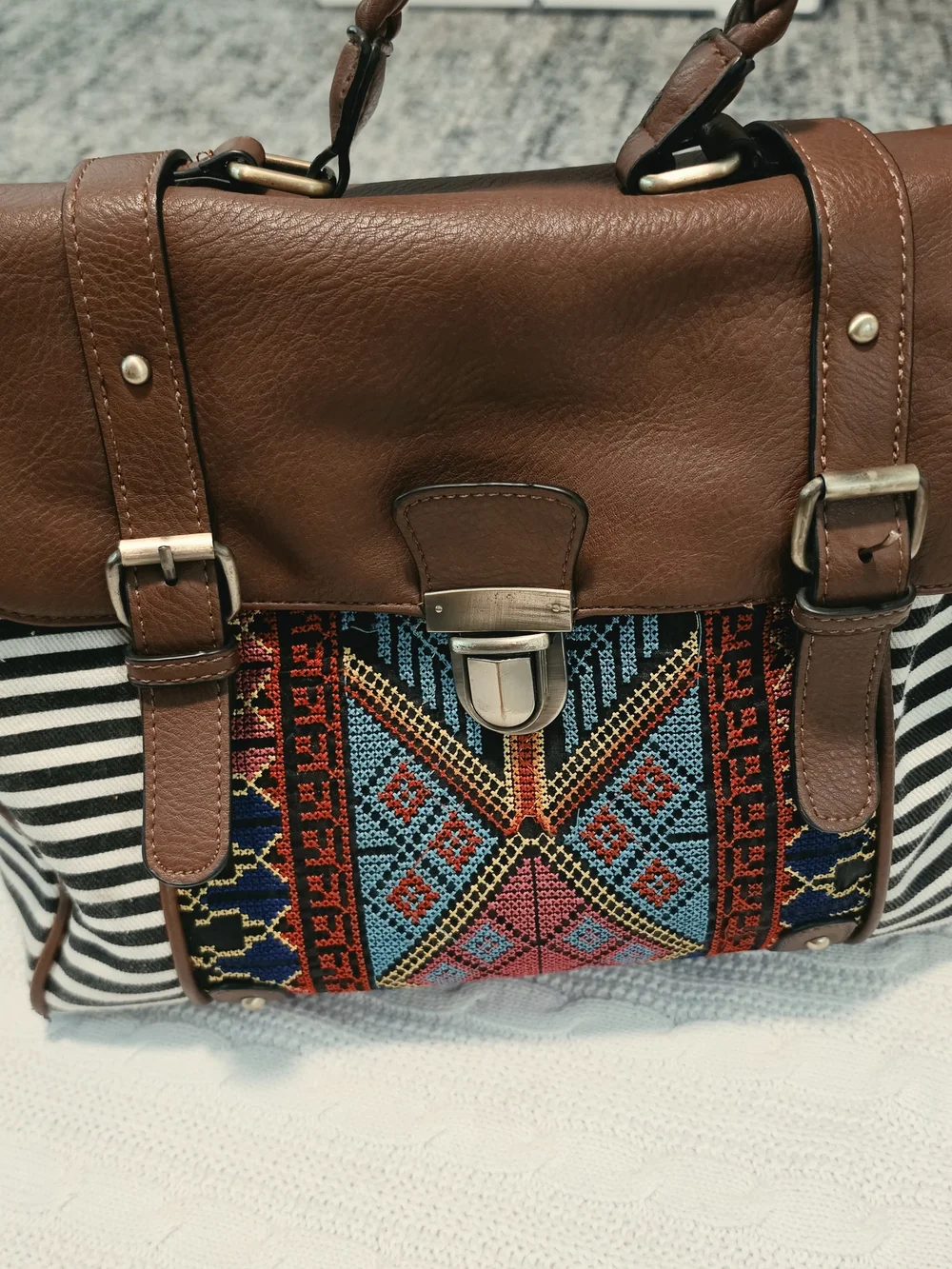 Jen & Co Brown Leather Braided Handle Striped Embroidered Padded Camera Bag Boho